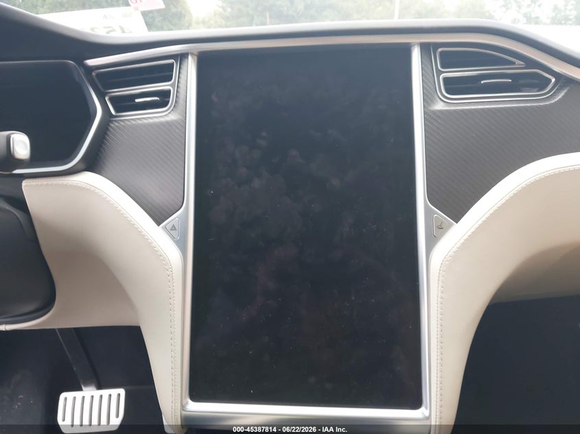 2017 Tesla Model x VIN 5YJXCBE49HF067514 IAAI salvage auction — LEFT REAR, Salvage (Georgia), sold $10,500 on 2026-07-29 (photo 7)