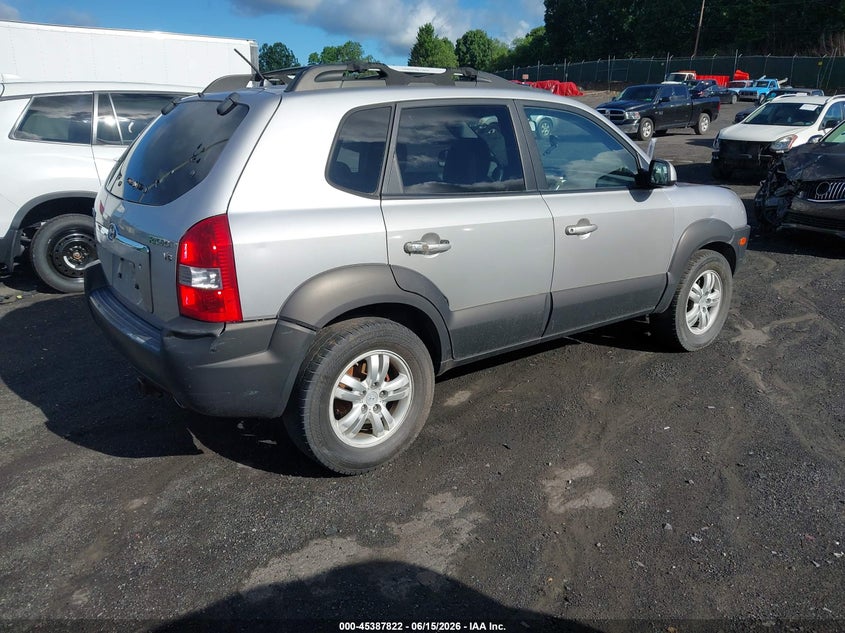2006 Hyundai Tucson VIN KM8JN12D66U343968 IAAI salvage auction — NORMAL WEAR, Clear (Pennsylvania), sold $425 on 2026-07-07 (photo 4)