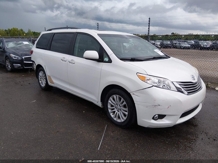 2015 Toyota Sienna VIN 5TDYK3DC2FS571711 IAAI salvage auction — REAR END, Salvage (Louisiana), sold $2,850 on 2026-07-13 (photo 1)
