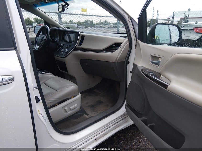 2015 Toyota Sienna VIN 5TDYK3DC2FS571711 IAAI salvage auction — REAR END, Salvage (Louisiana), sold $2,850 on 2026-07-13 (photo 5)
