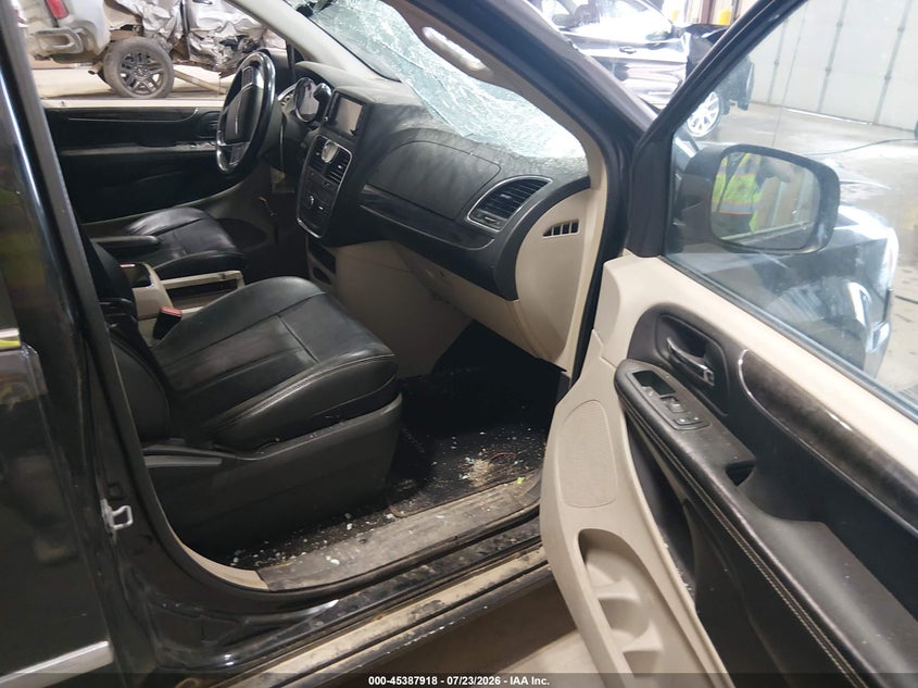 2013 Chrysler Town & country VIN 2C4RC1BGXDR631672 IAAI salvage auction — STORM DAMAGE, Wait Title, sold $825 on 2026-09-28 (photo 8)