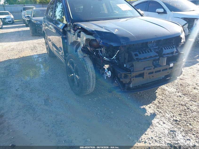 2025 Volkswagen Taos VIN 3VV2C7B27SM083838 IAAI salvage auction — RIGHT FRONT, Salvage Title, sold $10,500 on 2026-07-29 (photo 6)