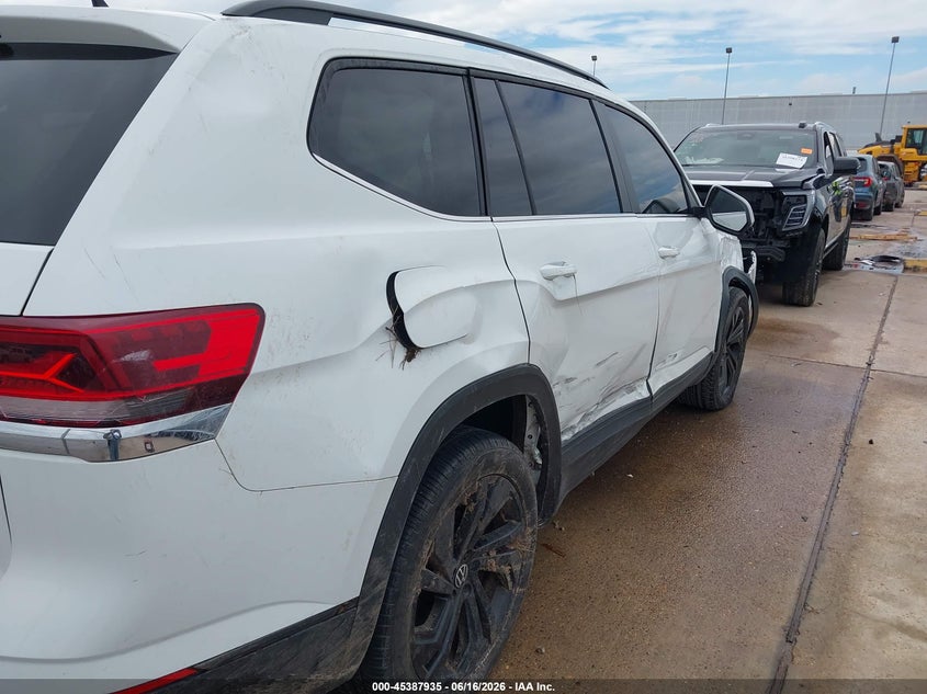 2022 Volkswagen Atlas VIN 1V2JR2CA5NC561860 IAAI salvage auction — SIDE, Salvage Title, sold $3,050 on 2026-08-27 (photo 6)