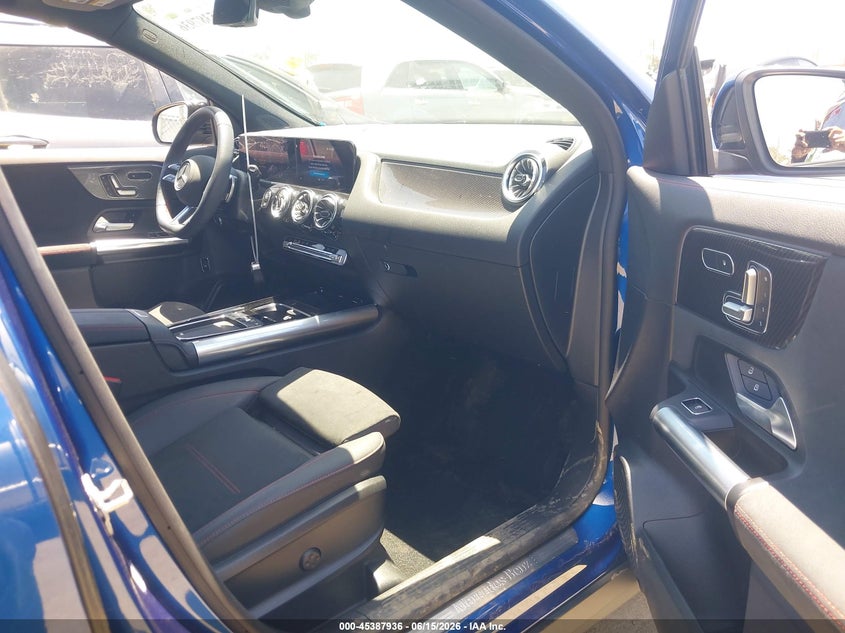 2025 Mercedes-benz Gla-klasse VIN W1N4N4HB2SJ733463 IAAI salvage auction — LEFT FRONT, Salvage Title, sold $20,600 on 2026-08-08 (photo 5)