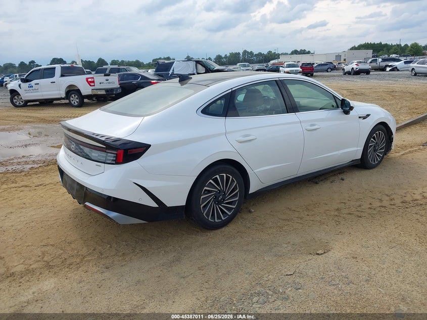 2024 Hyundai Sonata hybrid VIN KMHL54JJ4RA093105 IAAI salvage auction — NORMAL WEAR, Repossession Paperwork (Georgia), sold $21,650 on 2026-07-06 (photo 4)