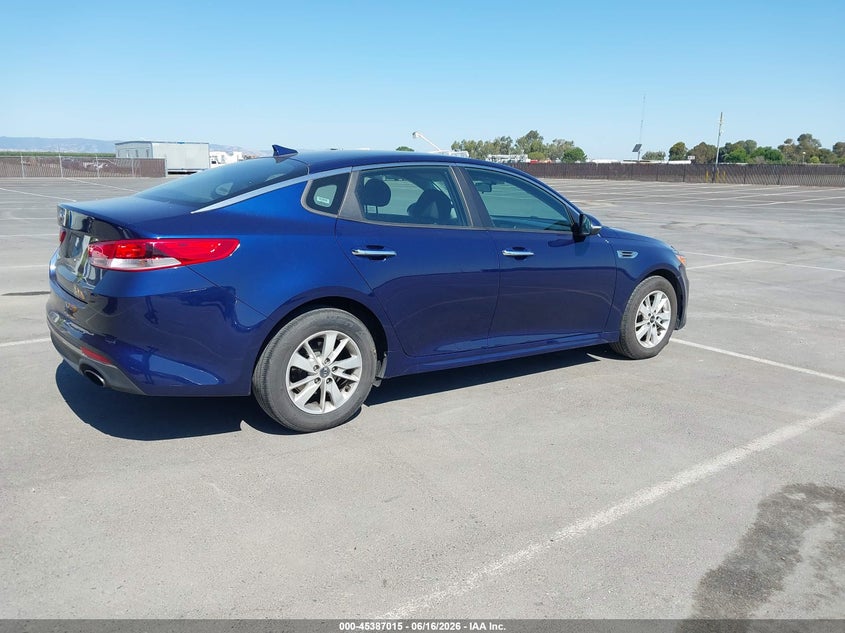2018 Kia Optima VIN 5XXGT4L33JG191500 IAAI salvage auction — NORMAL WEAR, Clear - Dealer Only (California), sold $1,225 on 2026-07-13 (photo 4)