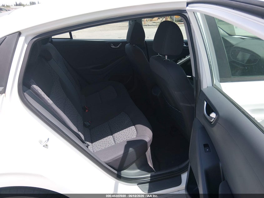 2019 Hyundai Ioniq hybrid VIN KMHC65LC3KU107663 IAAI salvage auction — NORMAL WEAR, SF97 (California), sold $75 on 2026-07-30 (photo 8)