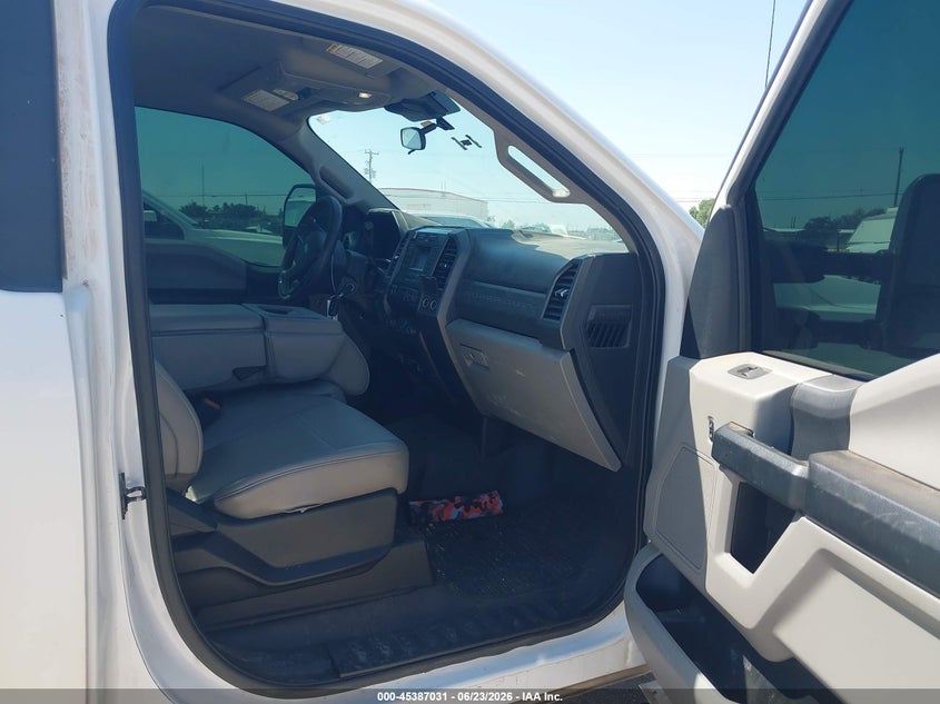 2021 Ford F550 VIN 1FDUF5GN2MDA00432 IAAI salvage auction — ENGINE DAMAGE, Enterprise Vehicles Clear Only (Oklahoma), sold $4,950 on 2026-07-07 (photo 5)