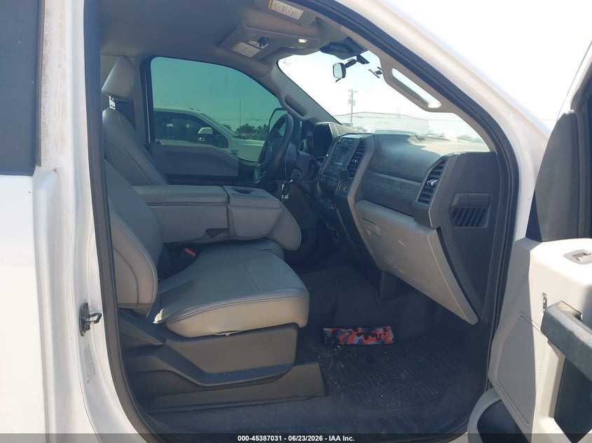 2021 Ford F550 VIN 1FDUF5GN2MDA00432 IAAI salvage auction — ENGINE DAMAGE, Enterprise Vehicles Clear Only (Oklahoma), sold $4,950 on 2026-07-07 (photo 8)