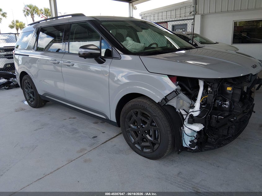 2026 Kia Carnival VIN KNDNE5KA7T6116730 IAAI salvage auction — FRONT END, Rebuildable (Florida), sold $14,000 on 2026-07-22 (photo 1)
