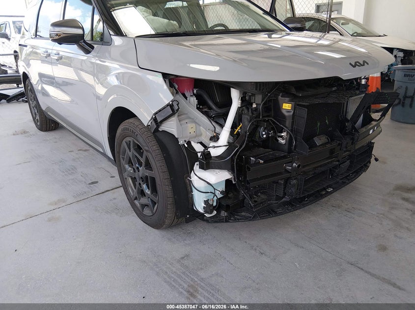 2026 Kia Carnival VIN KNDNE5KA7T6116730 IAAI salvage auction — FRONT END, Rebuildable (Florida), sold $14,000 on 2026-07-22 (photo 6)