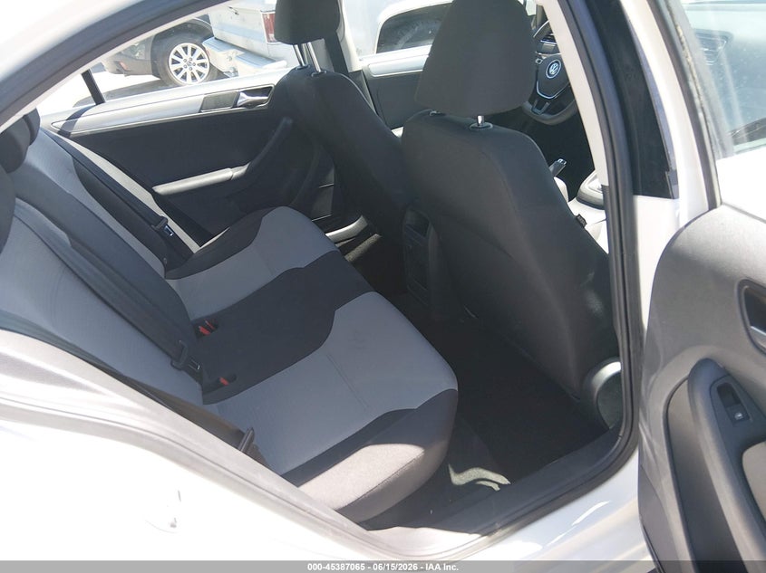 2017 Volkswagen Jetta VIN 3VW2B7AJ5HM215527 IAAI salvage auction — FRONT END, Salvage (Utah), sold $2,050 on 2026-07-09 (photo 8)