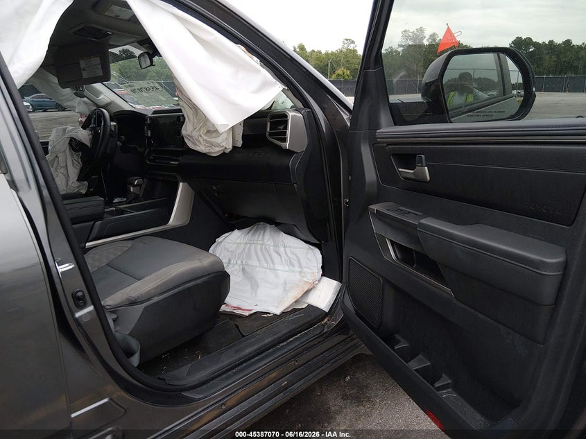 2023 Toyota Tundra VIN 5TFLA5DB0PX066827 IAAI salvage auction — LEFT SIDE, Salvage (South Carolina), sold $9,150 on 2026-07-29 (photo 5)