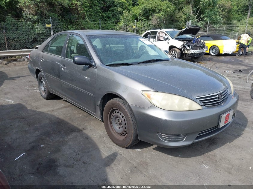 2005 Toyota Camry VIN JTDBE32K853031514 IAAI salvage auction — REAR END, Salvage (North Carolina), sold $475 on 2026-07-09 (photo 1)