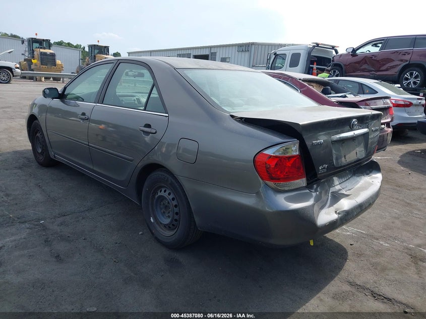 2005 Toyota Camry VIN JTDBE32K853031514 IAAI salvage auction — REAR END, Salvage (North Carolina), sold $475 on 2026-07-09 (photo 3)