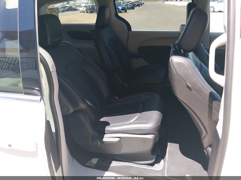 2024 Chrysler Pacifica VIN 2C4RC1S7XRR126934 IAAI salvage auction — NORMAL WEAR, SF97 (California), sold $8,100 on 2026-07-30 (photo 8)