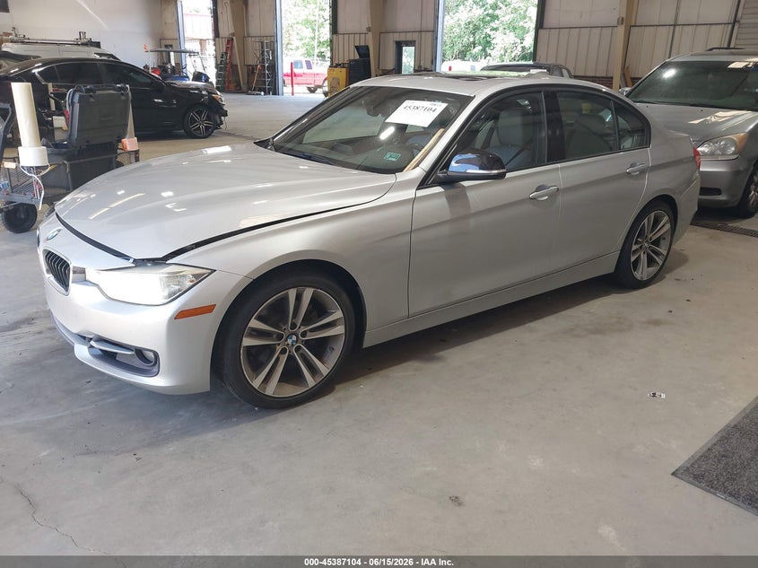 2012 BMW 3er VIN WBA3A5C52CF350050 IAAI salvage auction — NORMAL WEAR, Clear (North Carolina), sold $700 on 2026-07-16 (photo 2)