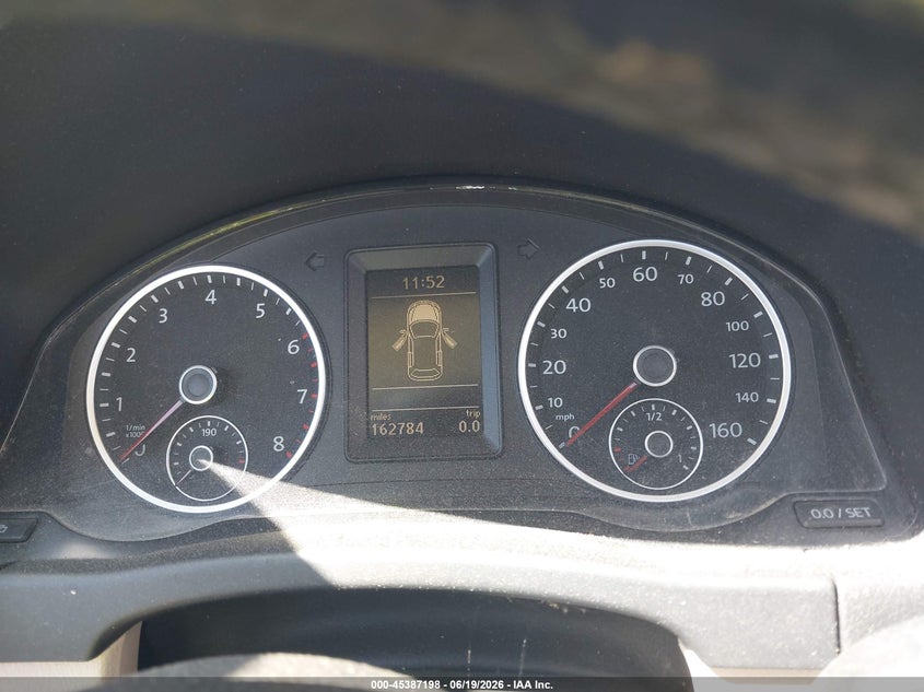 2012 Volkswagen Tiguan VIN WVGBV7AX2CW609358 IAAI salvage auction — BIO HAZARD, Salvage Title, sold $400 on 2026-07-16 (photo 7)