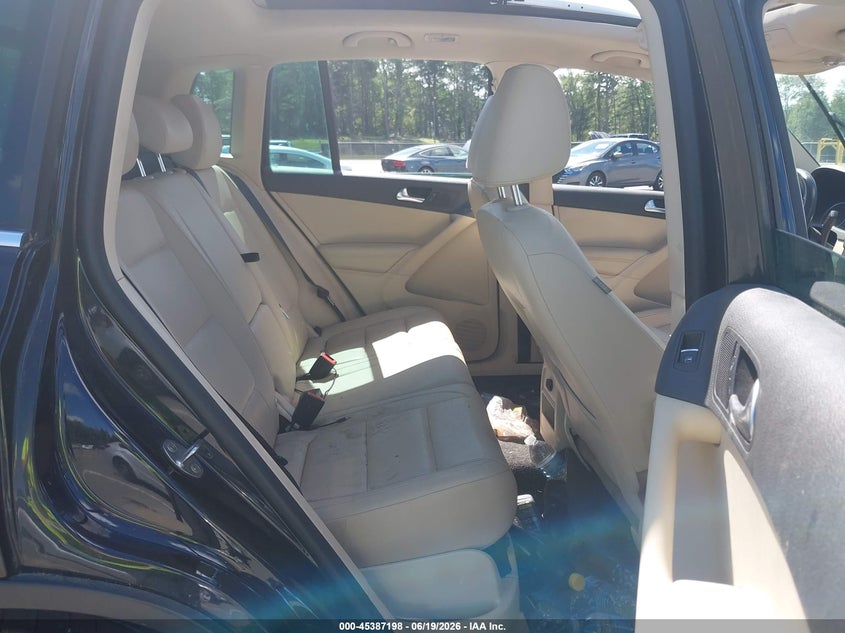 2012 Volkswagen Tiguan VIN WVGBV7AX2CW609358 IAAI salvage auction — BIO HAZARD, Salvage Title, sold $400 on 2026-07-16 (photo 8)
