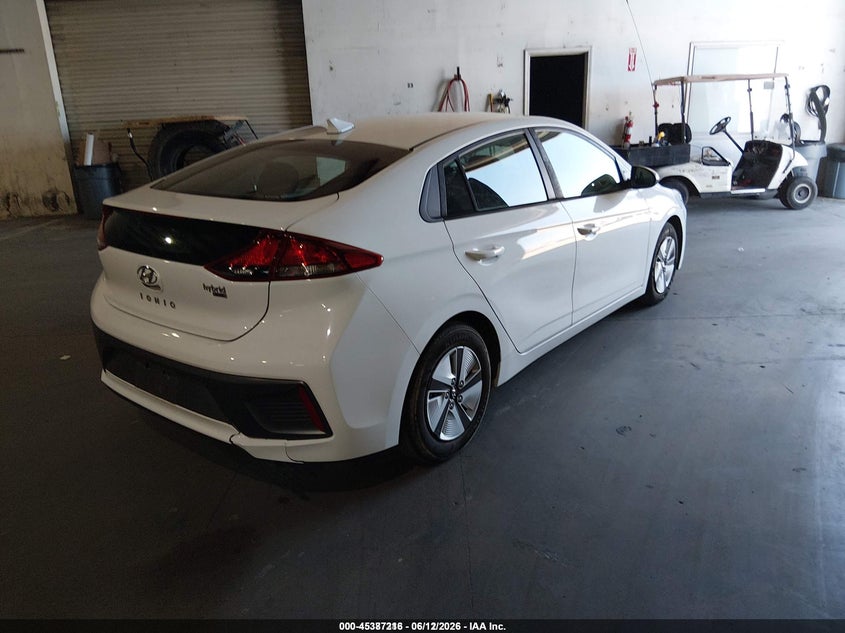 2020 Hyundai Ioniq hybrid VIN KMHC65LC8LU220395 IAAI salvage auction — NORMAL WEAR, SF97 (California), sold $2,650 on 2026-07-30 (photo 4)