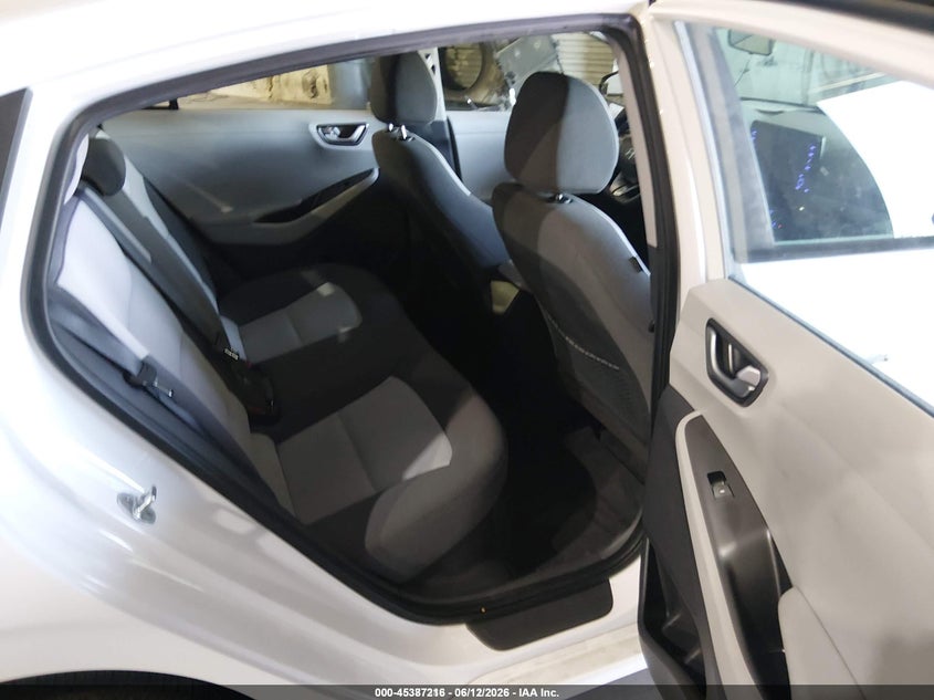 2020 Hyundai Ioniq hybrid VIN KMHC65LC8LU220395 IAAI salvage auction — NORMAL WEAR, SF97 (California), sold $2,650 on 2026-07-30 (photo 8)