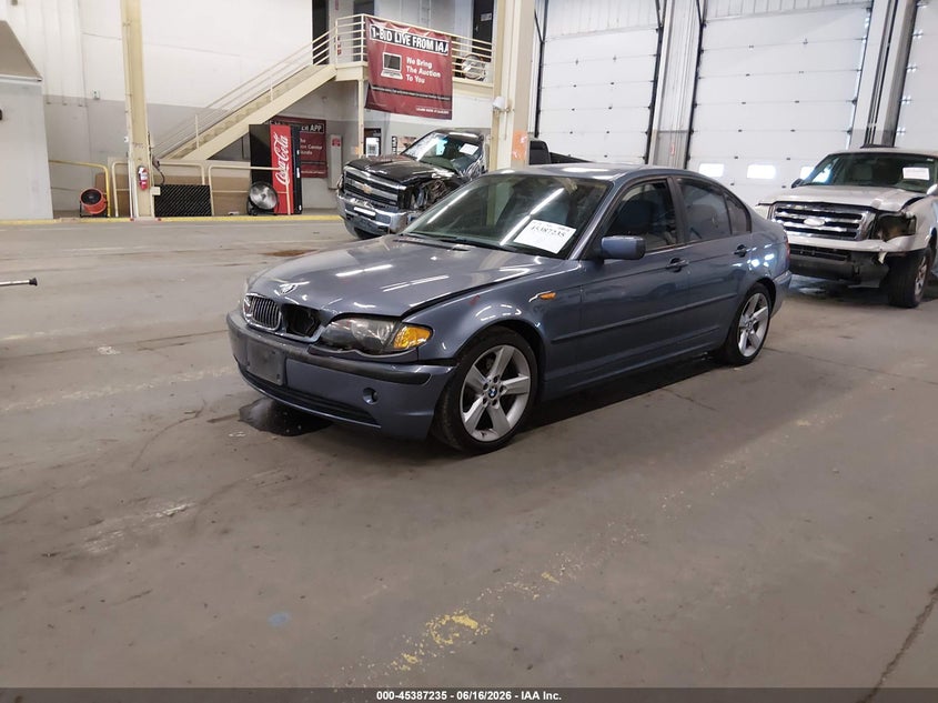 2004 BMW 3 series VIN WBAAZ33464KP83004 IAAI salvage auction — FRONT END, Salvage (Oregon), sold $600 on 2026-08-21 (photo 2)