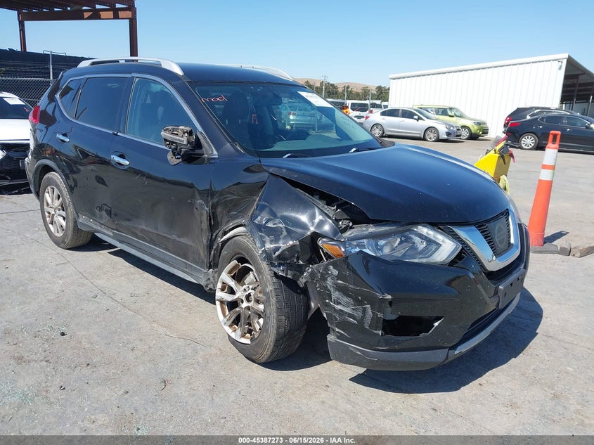 2017 Nissan Rogue VIN JN8AT2MT0HW153101 IAAI salvage auction — RIGHT FRONT, Salvage Title, sold $700 on 2026-08-02 (photo 1)