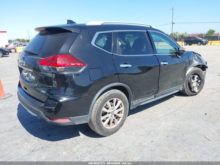 2017 Nissan Rogue VIN JN8AT2MT0HW153101 IAAI salvage auction — RIGHT FRONT, Salvage Title, sold $700 on 2026-08-02 (photo 4)