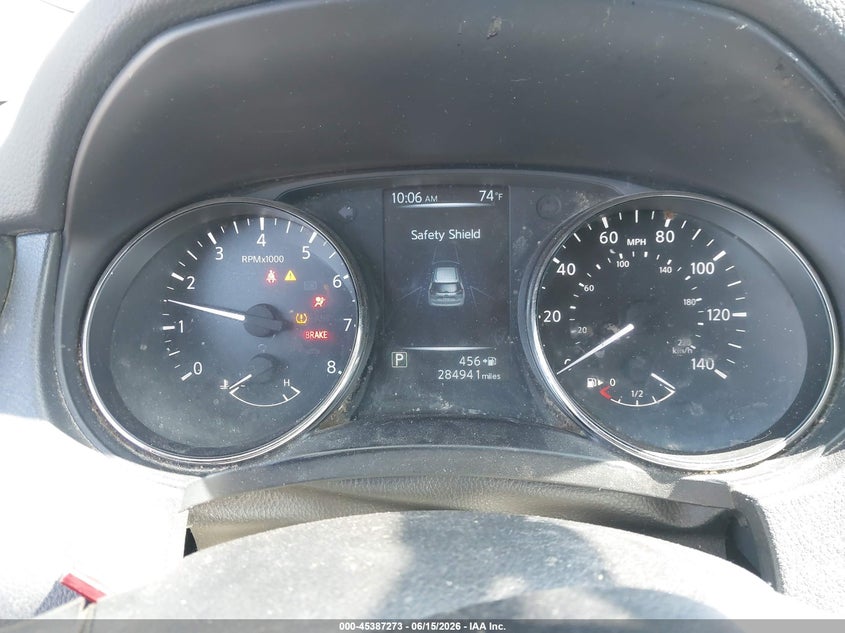 2017 Nissan Rogue VIN JN8AT2MT0HW153101 IAAI salvage auction — RIGHT FRONT, Salvage Title, sold $700 on 2026-08-02 (photo 7)