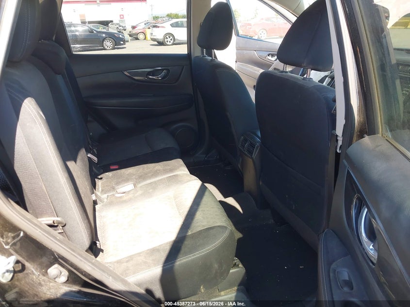 2017 Nissan Rogue VIN JN8AT2MT0HW153101 IAAI salvage auction — RIGHT FRONT, Salvage Title, sold $700 on 2026-08-02 (photo 8)