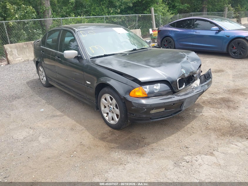 1999 BMW 3 series VIN WBAAM5330XFR09002 IAAI salvage auction — FRONT & REAR, Salvage - Greater Than 75% (Maryland), sold $250 on 2026-07-08 (photo 1)