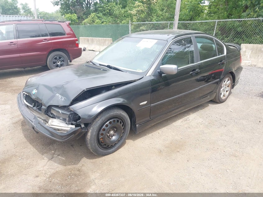 1999 BMW 3 series VIN WBAAM5330XFR09002 IAAI salvage auction — FRONT & REAR, Salvage - Greater Than 75% (Maryland), sold $250 on 2026-07-08 (photo 2)