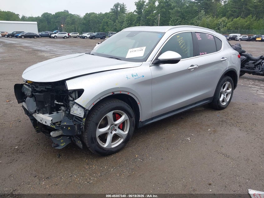 2018 Alfa romeo Stelvio VIN ZASFAKAN6J7B68979 IAAI salvage auction — FRONT END, Salvage (Massachusetts), sold $2,600 on 2026-08-14 (photo 2)