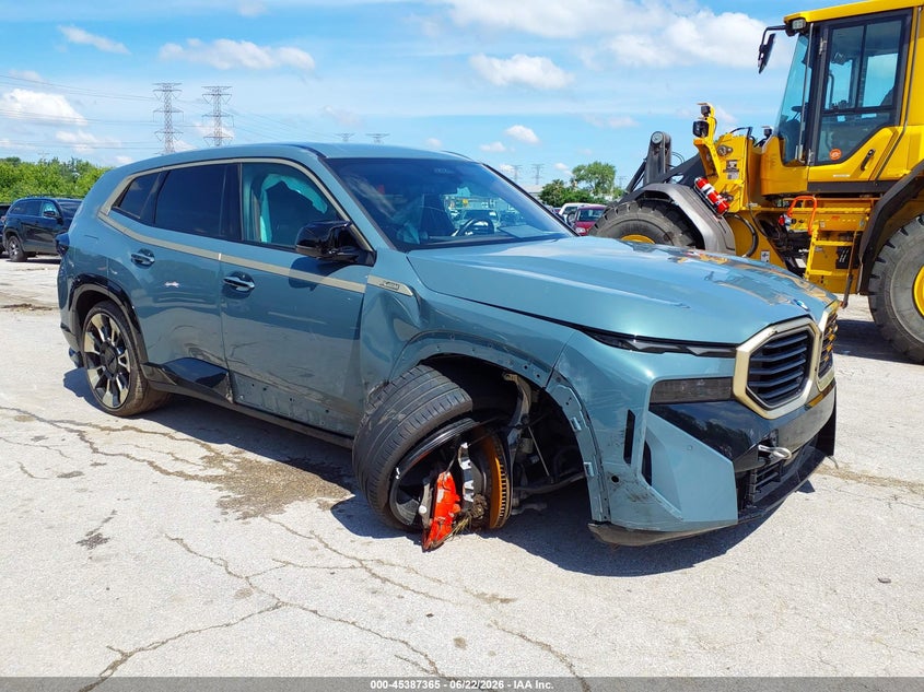 2023 BMW Xm VIN 5YM23CS04P9P90107 — IAAI salvage auction photo