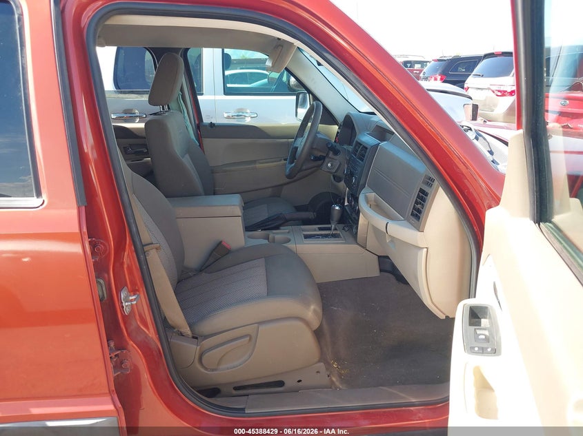 2009 Jeep Liberty VIN 1J8GP28K29W525205 IAAI salvage auction — RIGHT FRONT, Salvage (Arizona), sold $1,475 on 2026-07-09 (photo 5)