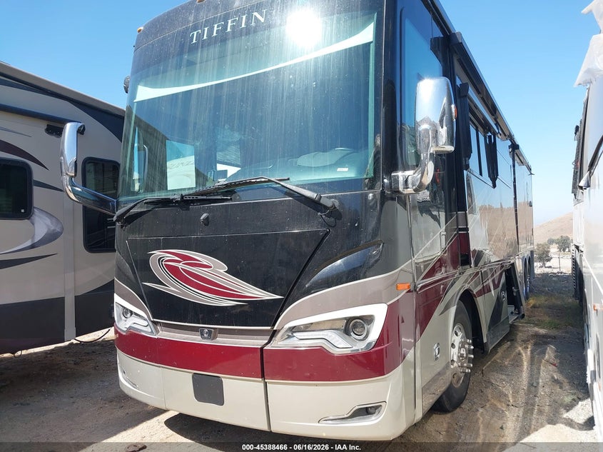 2022 Tiffin motorhomes inc Allegro bus VIN 5VBBAK7A6NA122368 IAAI salvage auction — SIDE, Salvage (California), sold $70,500 on 2026-07-21 (photo 2)