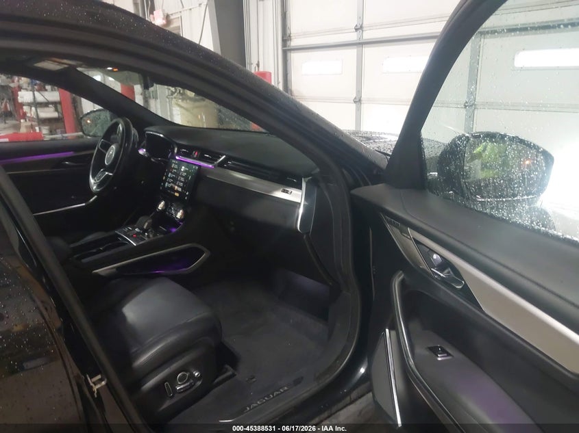 2022 Jaguar F-pace VIN SADCJ2EX4NA699862 IAAI salvage auction — LEFT SIDE, Salvage Title, sold $10,250 on 2026-09-03 (photo 5)