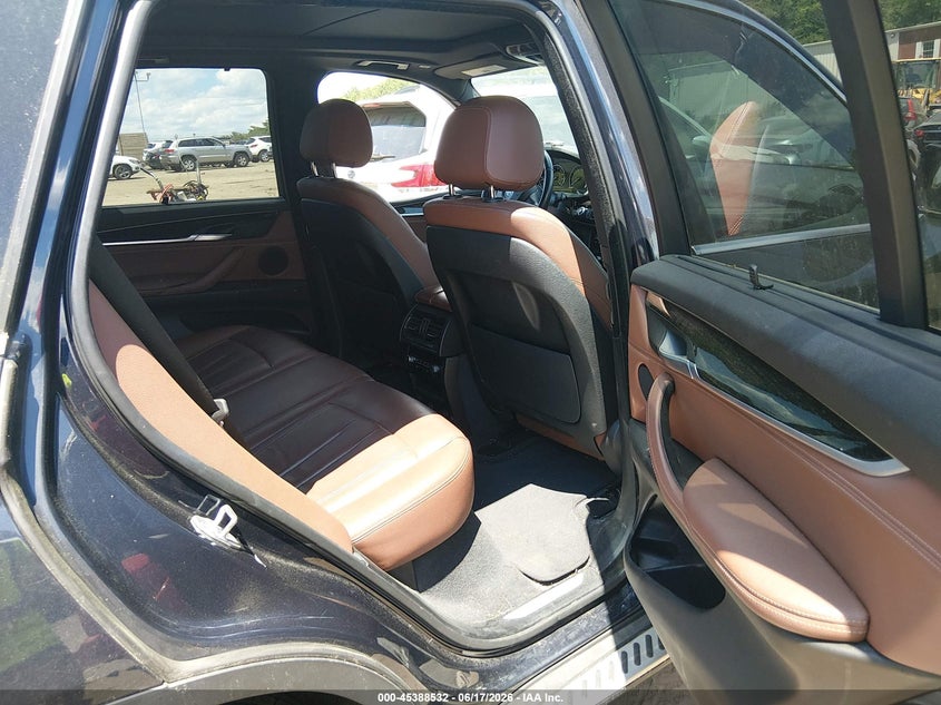 2018 BMW X5 VIN 5UXKR0C52J0Y05603 IAAI salvage auction — NORMAL WEAR, Clear (Massachusetts), sold $3,850 on 2026-07-21 (photo 8)