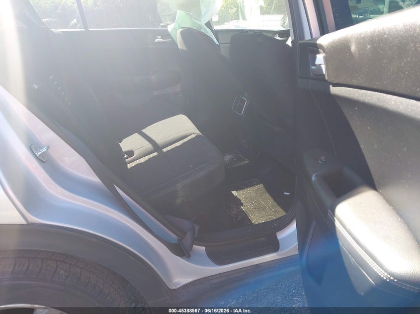 2018 Kia Sportage VIN KNDPMCAC4J7371958 IAAI salvage auction — FRONT END, Salvage (Massachusetts), sold $1,700 on 2026-07-31 (photo 8)