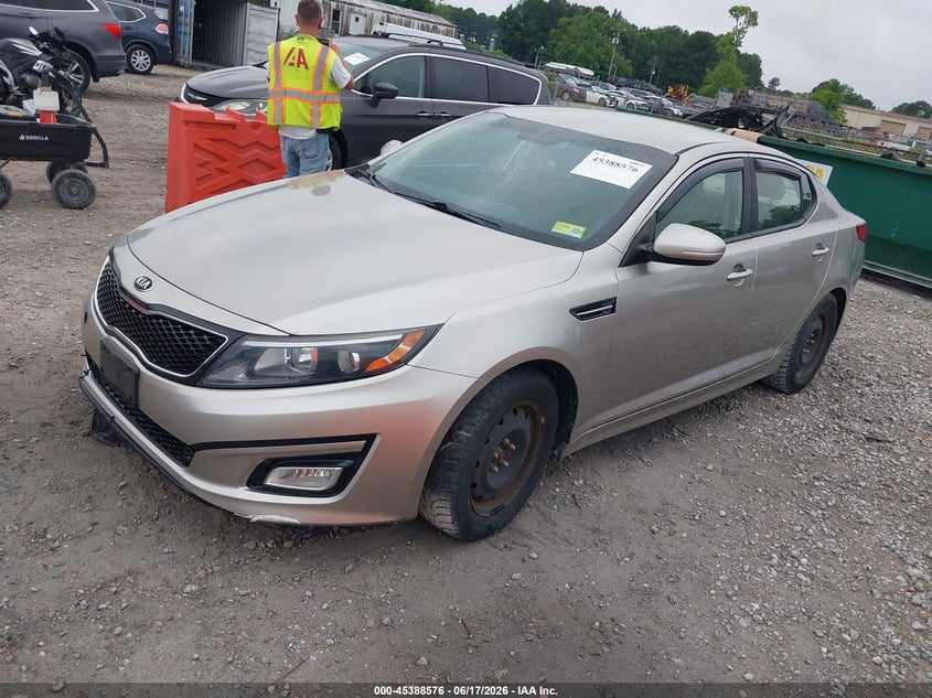 2015 Kia Optima VIN KNAGM4A71F5538446 IAAI salvage auction — NORMAL WEAR, Original (Vermont), sold $425 on 2026-07-28 (photo 2)