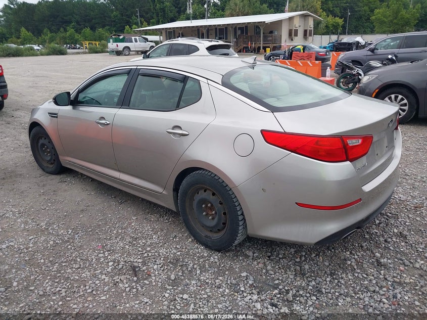 2015 Kia Optima VIN KNAGM4A71F5538446 IAAI salvage auction — NORMAL WEAR, Original (Vermont), sold $425 on 2026-07-28 (photo 3)