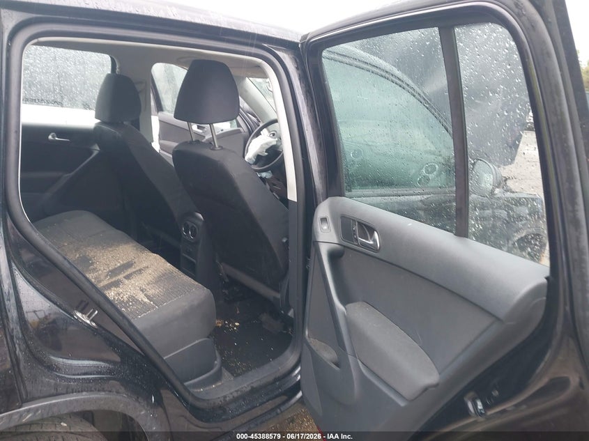2011 Volkswagen Tiguan VIN WVGBV7AX6BW506605 IAAI salvage auction — FRONT END, Clear (Indiana), sold $450 on 2026-07-28 (photo 8)