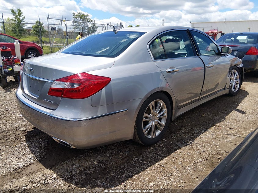 2012 Hyundai Genesis VIN KMHGC4DF4CU171662 IAAI salvage auction — RIGHT FRONT, Salvage (Illinois), sold $975 on 2026-08-01 (photo 4)