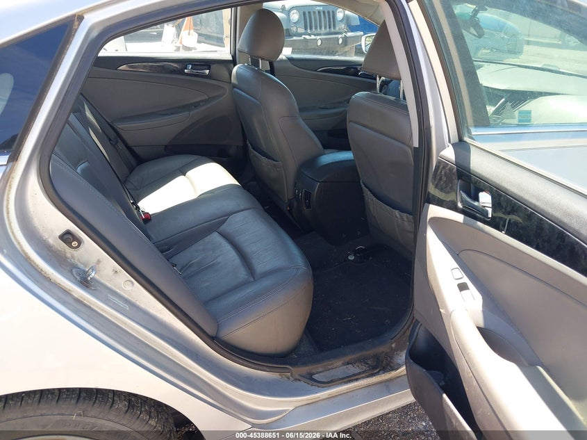 2011 Hyundai Sonata VIN 5NPEC4AC8BH060594 IAAI salvage auction — NORMAL WEAR, Clear (Illinois), sold $400 on 2026-07-27 (photo 8)