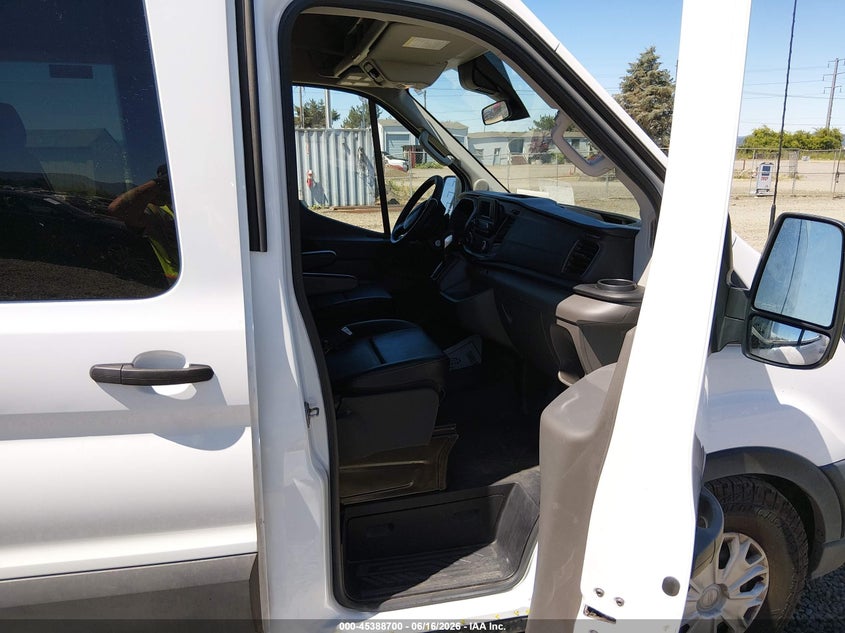 2020 Ford Transit-350 VIN 1FDAX2X82LKA88996 IAAI salvage auction — NORMAL WEAR, Sf97 (Oregon), sold $10,100 on 2026-07-29 (photo 5)