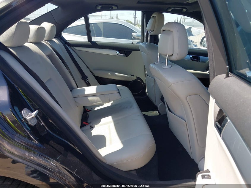 2009 Mercedes-benz C class VIN WDDGF54XX9R068368 IAAI salvage auction — NORMAL WEAR, Clear - Dealer Only (California), sold $250 on 2026-07-15 (photo 8)