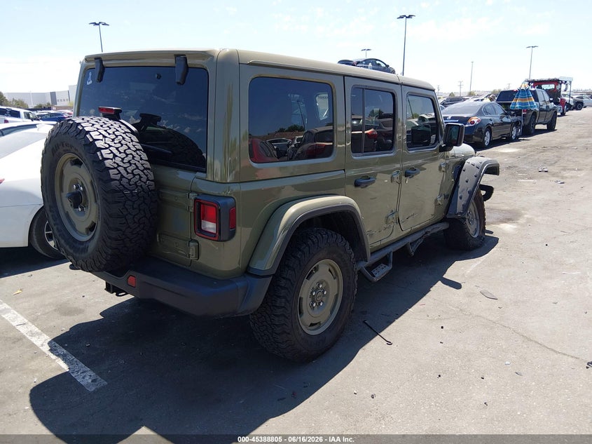 2025 Jeep Grand wagoneer VIN 1C4RJXN63SW636809 IAAI salvage auction — SIDE, Salvage Title, sold $20,550 on 2026-09-11 (photo 4)