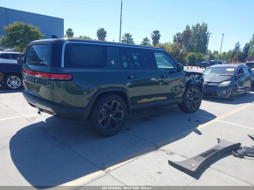 2026 Rivian R1s VIN 7PDSGGBA9TN076206 IAAI salvage auction — RIGHT FRONT, Wait Title, sold $26,100 on 2026-08-03 (photo 4)