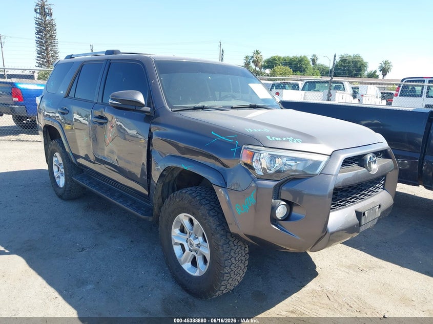 2019 Toyota 4runner VIN JTEBU5JR3K5733720 IAAI salvage auction — REAR END, Salvage (California), sold $13,200 on 2026-07-14 (photo 1)