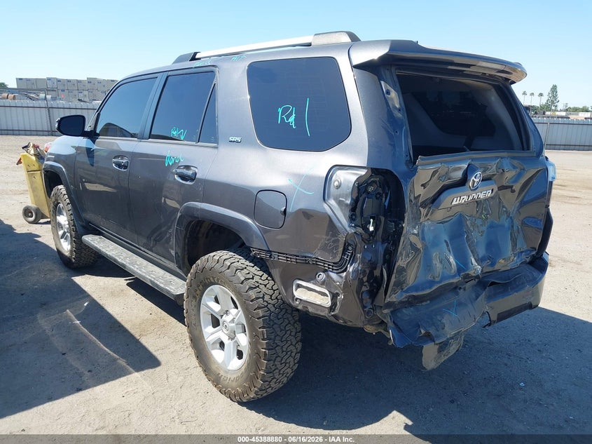 2019 Toyota 4runner VIN JTEBU5JR3K5733720 IAAI salvage auction — REAR END, Salvage (California), sold $13,200 on 2026-07-14 (photo 3)